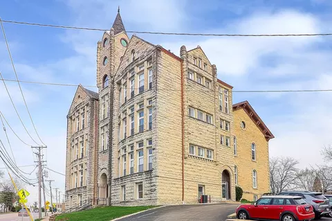400 Mccarthy Rd #312, Lemont, IL 60439