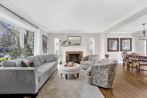 Living - 404 Herrick Rd, Riverside, IL 60546 photo 2 of 2
