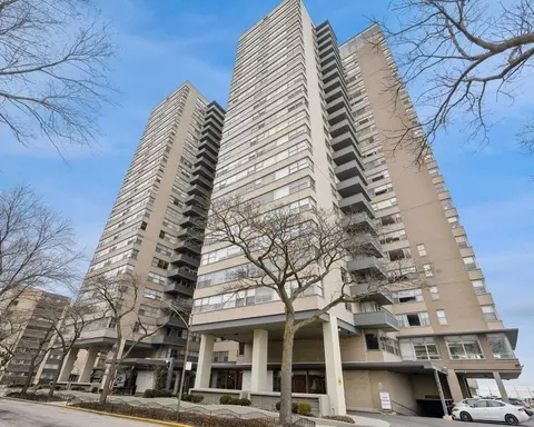 6301 N Sheridan Rd #15R, Chicago, IL 60660
