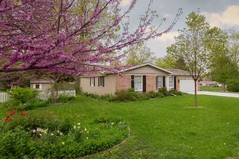 Exterior - 305 E Pearson St, Eureka, IL 61530 photo 3 of 10