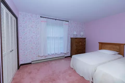 Bedroom - 305 E Pearson St, Eureka, IL 61530 photo 5 of 8