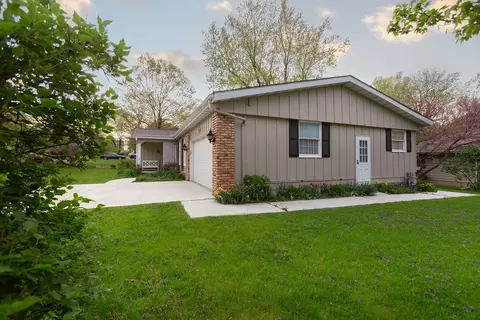 Other - 305 E Pearson St, Eureka, IL 61530 photo 2 of 15