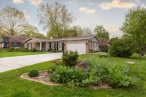 Exterior - 305 E Pearson St, Eureka, IL 61530 photo 2 of 10