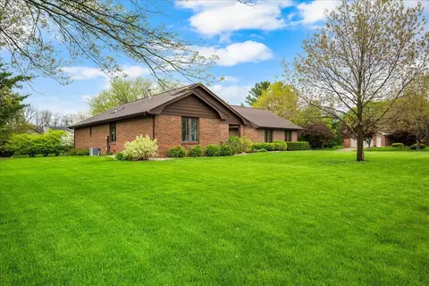 2008 Hedgewood Dr, Bloomington, IL 61704 photo 31