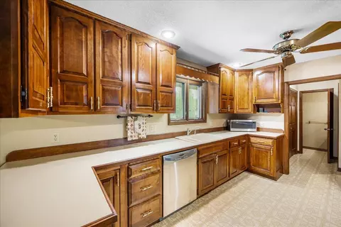 2008 Hedgewood Dr, Bloomington, IL 61704 photo 9