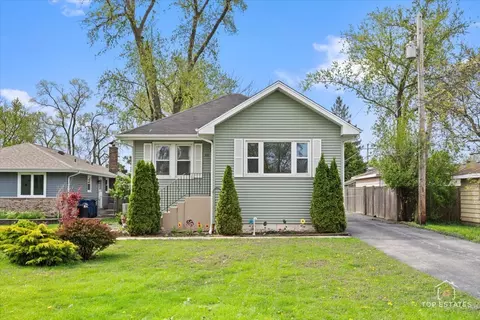 309 Elm St, Villa Park, IL 60181