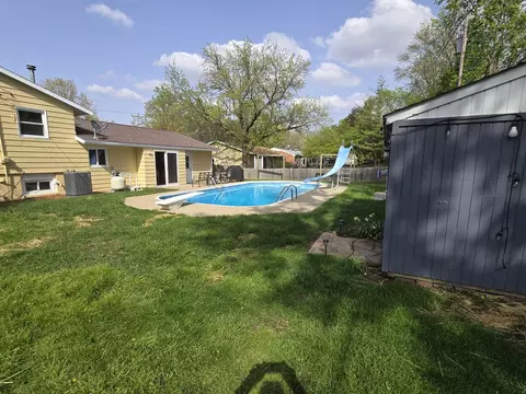 Exterior - 305 Rowe Dr, Bloomington, IL 61701 photo 6 of 6