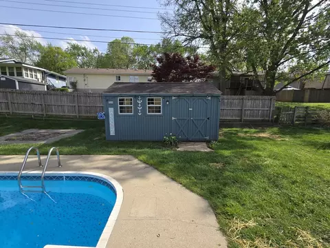 Exterior - 305 Rowe Dr, Bloomington, IL 61701 photo 4 of 6