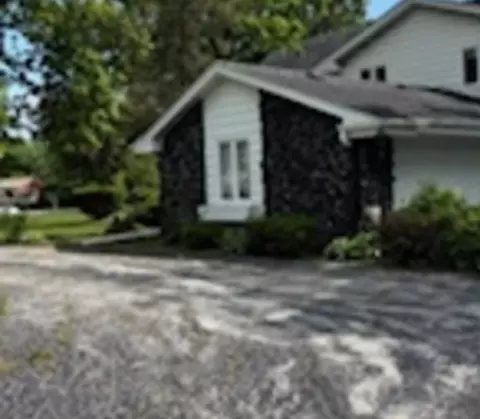 Exterior - 2700 Chariot Ln, Olympia Fields, IL 60461 photo 3 of 6