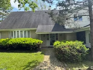 Exterior - 2700 Chariot Ln, Olympia Fields, IL 60461 photo 2 of 6