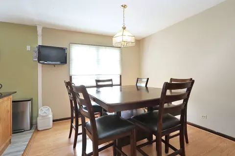 Dining - 4624 Thornbark Dr, Hoffman Estates, IL 60192 photo 1 of 1