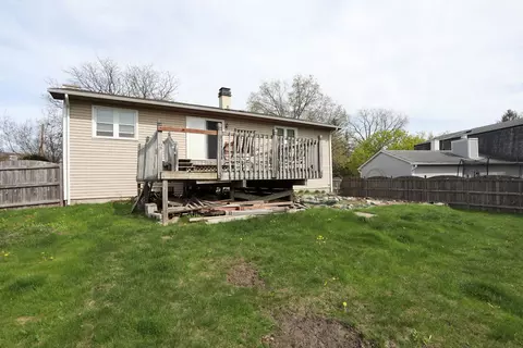 Exterior - 4624 Thornbark Dr, Hoffman Estates, IL 60192 photo 6 of 10