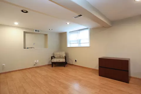 Living - 4624 Thornbark Dr, Hoffman Estates, IL 60192 photo 3 of 4
