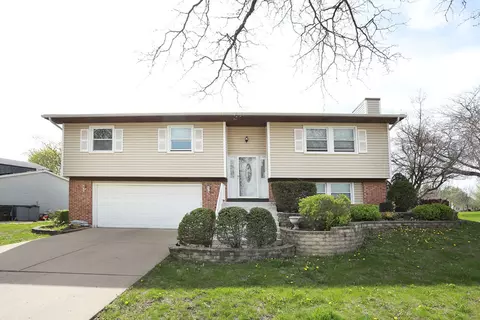 4624 Thornbark Dr, Hoffman Estates, IL 60192