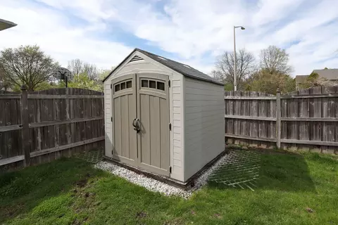 Exterior - 4624 Thornbark Dr, Hoffman Estates, IL 60192 photo 10 of 10