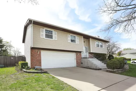 Exterior - 4624 Thornbark Dr, Hoffman Estates, IL 60192 photo 2 of 10