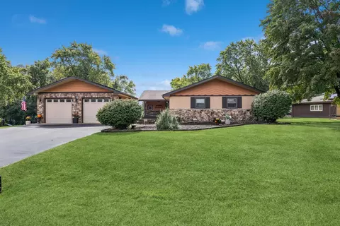 6241 Gaynelle Rd, Tinley Park, IL 60477