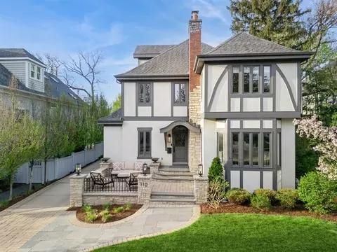 110 Maumell St, Hinsdale, IL 60521