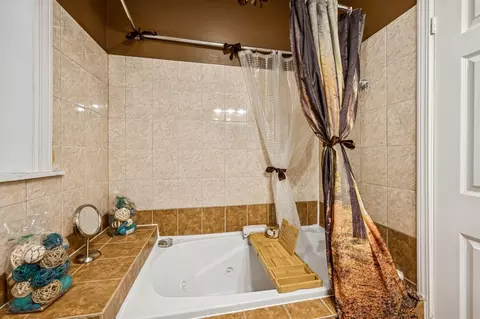 427 E 50th St, Chicago, IL 60615 photo 14