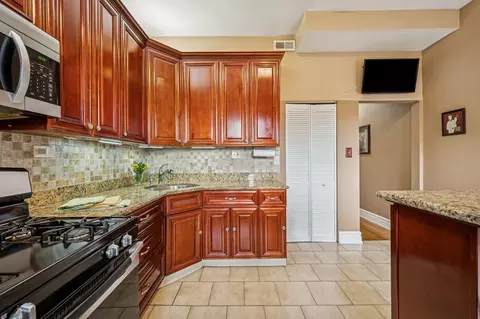 427 E 50th St, Chicago, IL 60615 photo 11