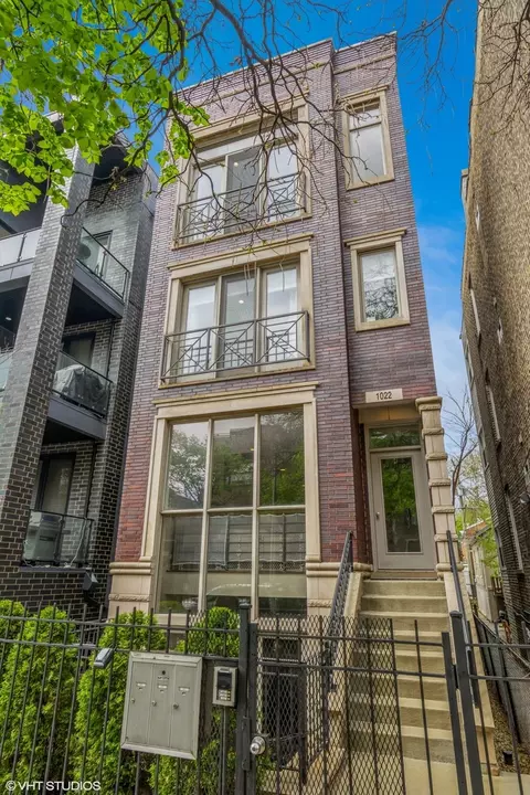 1022 N Marshfield Ave #3, Chicago, IL 60622