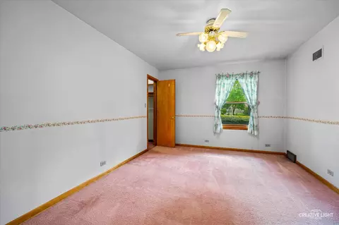 625 Forest Ave, Elgin, IL 60120 photo 15