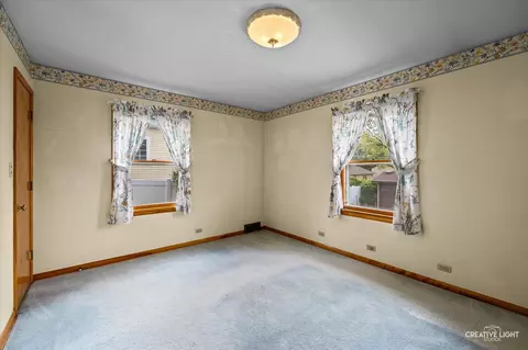 625 Forest Ave, Elgin, IL 60120 photo 18