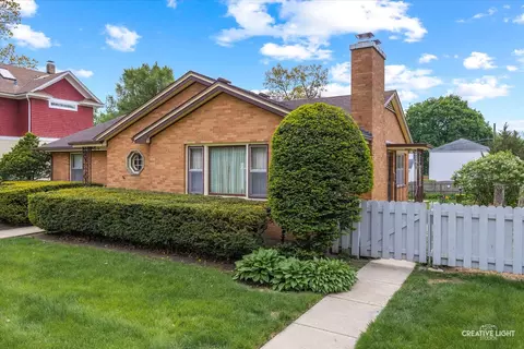 625 Forest Ave, Elgin, IL 60120 photo 3