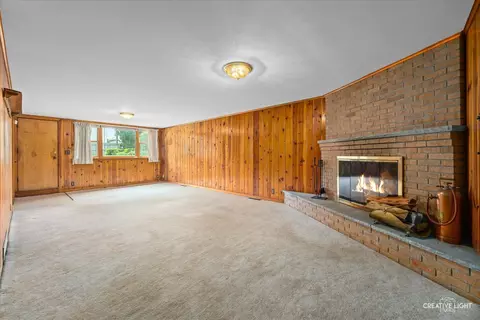 625 Forest Ave, Elgin, IL 60120 photo 20