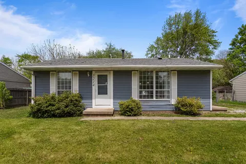 3214 York Dr, Champaign, IL 61821