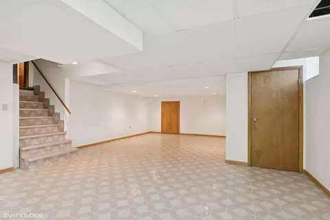 515 S Inner Circle Dr, Mount Prospect, IL 60056 photo 15