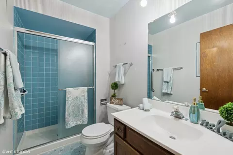 515 S Inner Circle Dr, Mount Prospect, IL 60056 photo 14