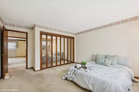 515 S Inner Circle Dr, Mount Prospect, IL 60056 photo 11