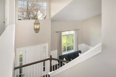 Entry Way - 553 Ivory Ln, Bartlett, IL 60103 photo 2 of 3