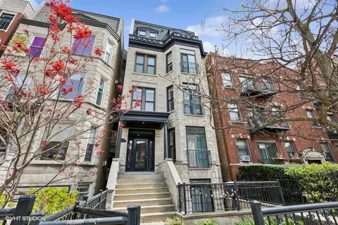 3743 N Wilton Ave #2, Chicago, IL 60613