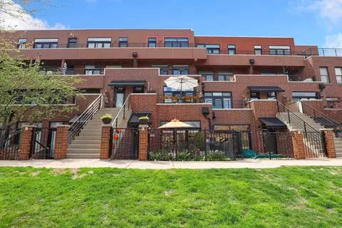 2960 N River Walk Dr #0, Chicago, IL 60618