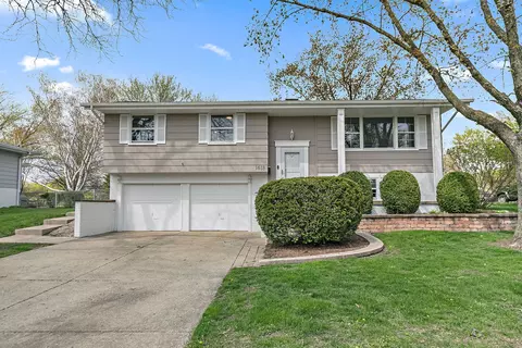 1618 Syracuse Ln, Schaumburg, IL 60193