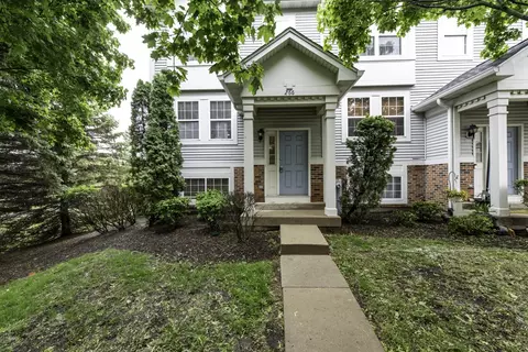 266 Holiday Ln, Hainesville, IL 60073