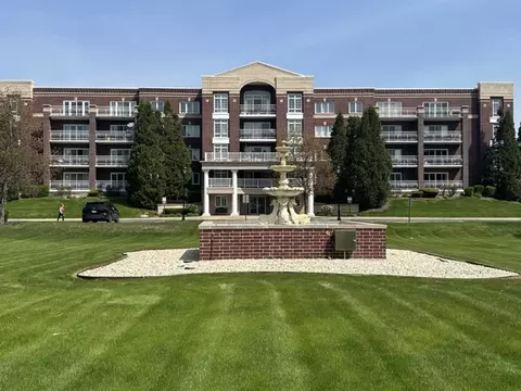 7091 W Touhy Ave #509, Niles, IL 60714