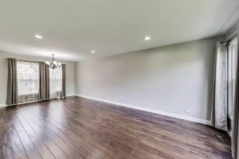 600 Denoyer Trl, Wheeling, IL 60090 photo 5