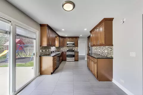 600 Denoyer Trl, Wheeling, IL 60090 photo 12