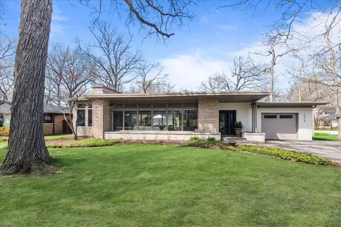1939 York Ln, Highland Park, IL 60035