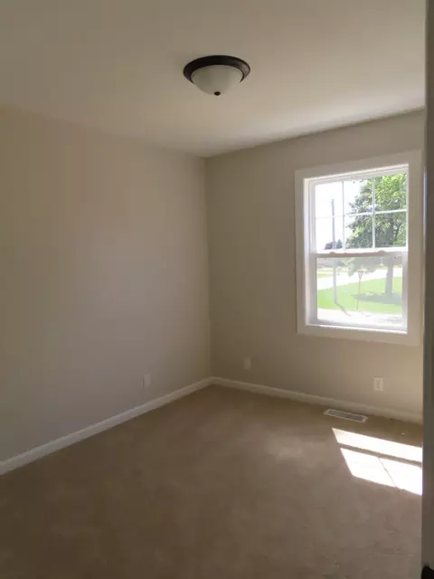 302 Windsor Dr, Ottawa, IL 61350 photo 8