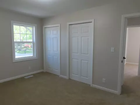302 Windsor Dr, Ottawa, IL 61350 photo 7