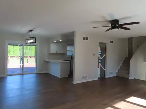 302 Windsor Dr, Ottawa, IL 61350 photo 3