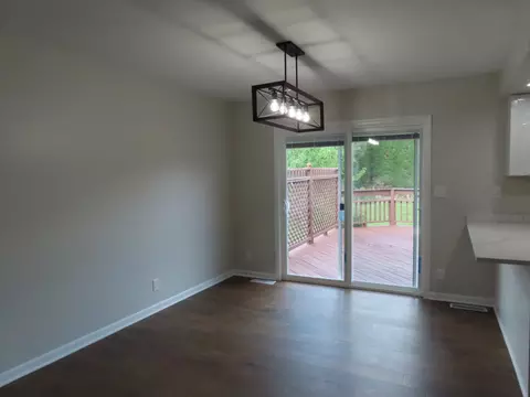 302 Windsor Dr, Ottawa, IL 61350 photo 5