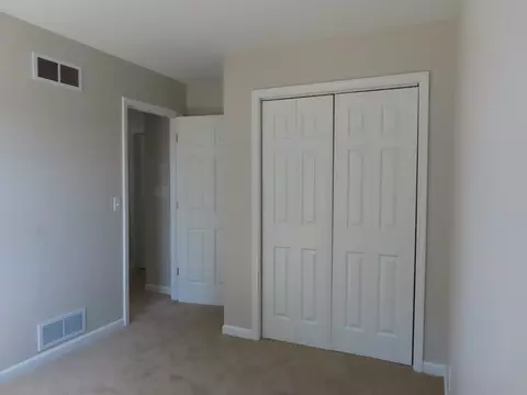 302 Windsor Dr, Ottawa, IL 61350 photo 9