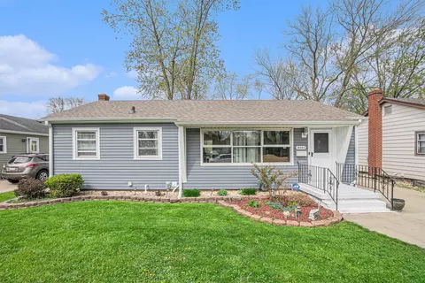 18444 School St, Lansing, IL 60438