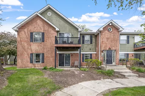 1521 Raymond Dr #203, Naperville, IL 60563