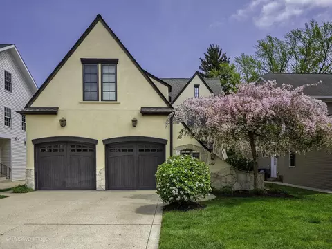 267 Walker Ave, Clarendon Hills, IL 60514
